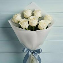Букет 7 Белых роз Эдлесс Лав в Шамхал-Термене