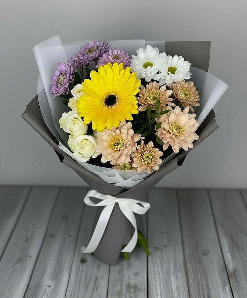 Букет цветов из: Розы, Герберы и Хризантемы в Шамхал-Термене
