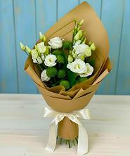 Букет цветов из:  Хризантемы и Лизиантусы в Шамхал-Термене